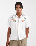 [ONLY & SONS] ONLY & SONS contrast stitch embroidered detail shirt in white M Cloud dancer