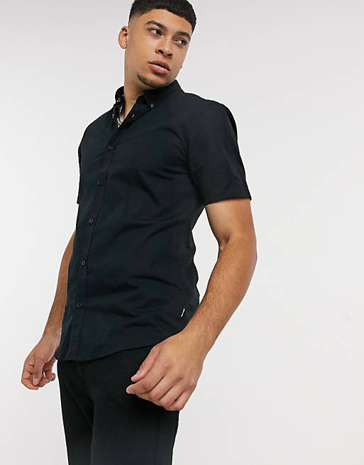 Only & Sons - Czarna koszula z krótkim rękawem z bawełny z dodatkiem stretchu