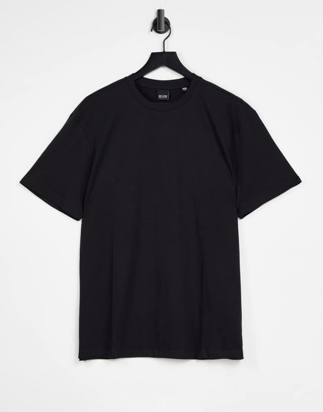 Only & Sons essentials relaxed fit t-shirt in black