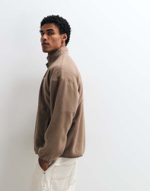 ONLY & SONS - forro polar extragrande en marrón claro con estampado Leave Blank, 3 de 5