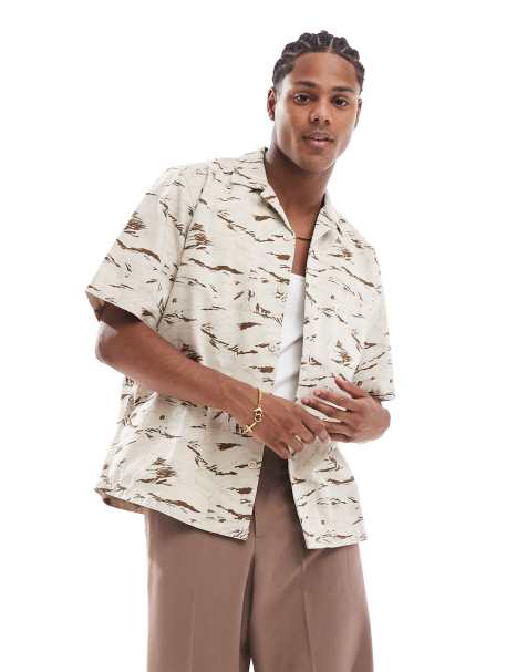 Only & Sons – Hemd aus Twill in Beige mit Reverskragen und Tiger-Military-Muster - view 1