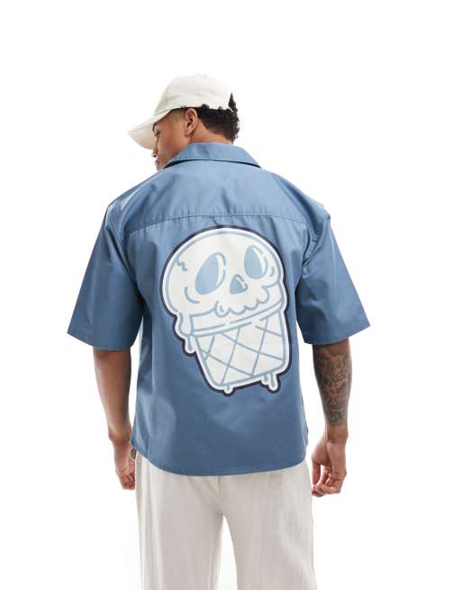 ONLY & SONS – Hemd in Hellblau mit Reverskragen und Totenkopfprint hinten