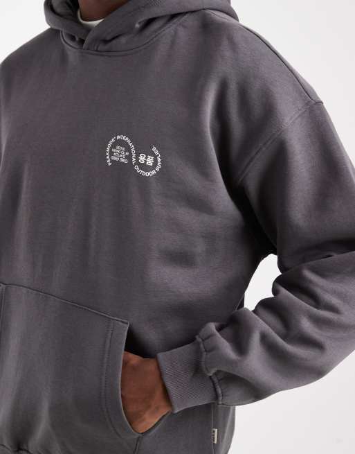 ONLY & SONS – Kapuzenpullover in Anthrazit mit Landschaftsprint am Rücken und Vintage-Passform, 5 von 5