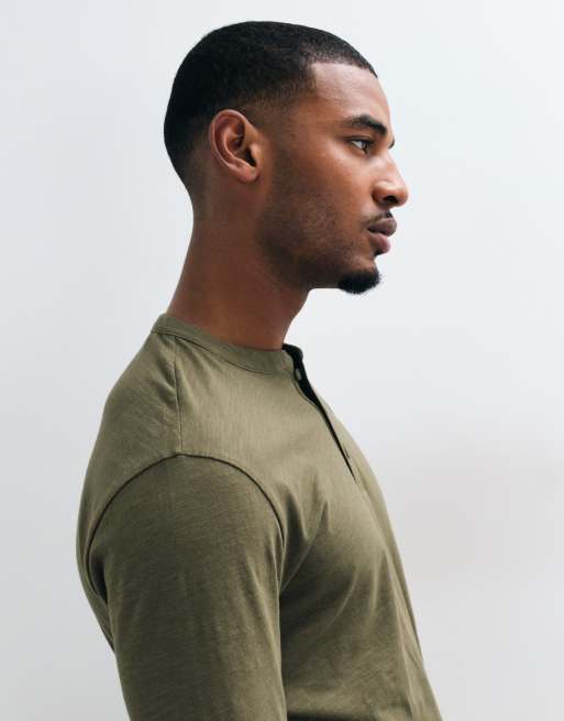 ONLY & SONS langärmliges Henley-T-Shirt in Olivgrün, 5 von 5