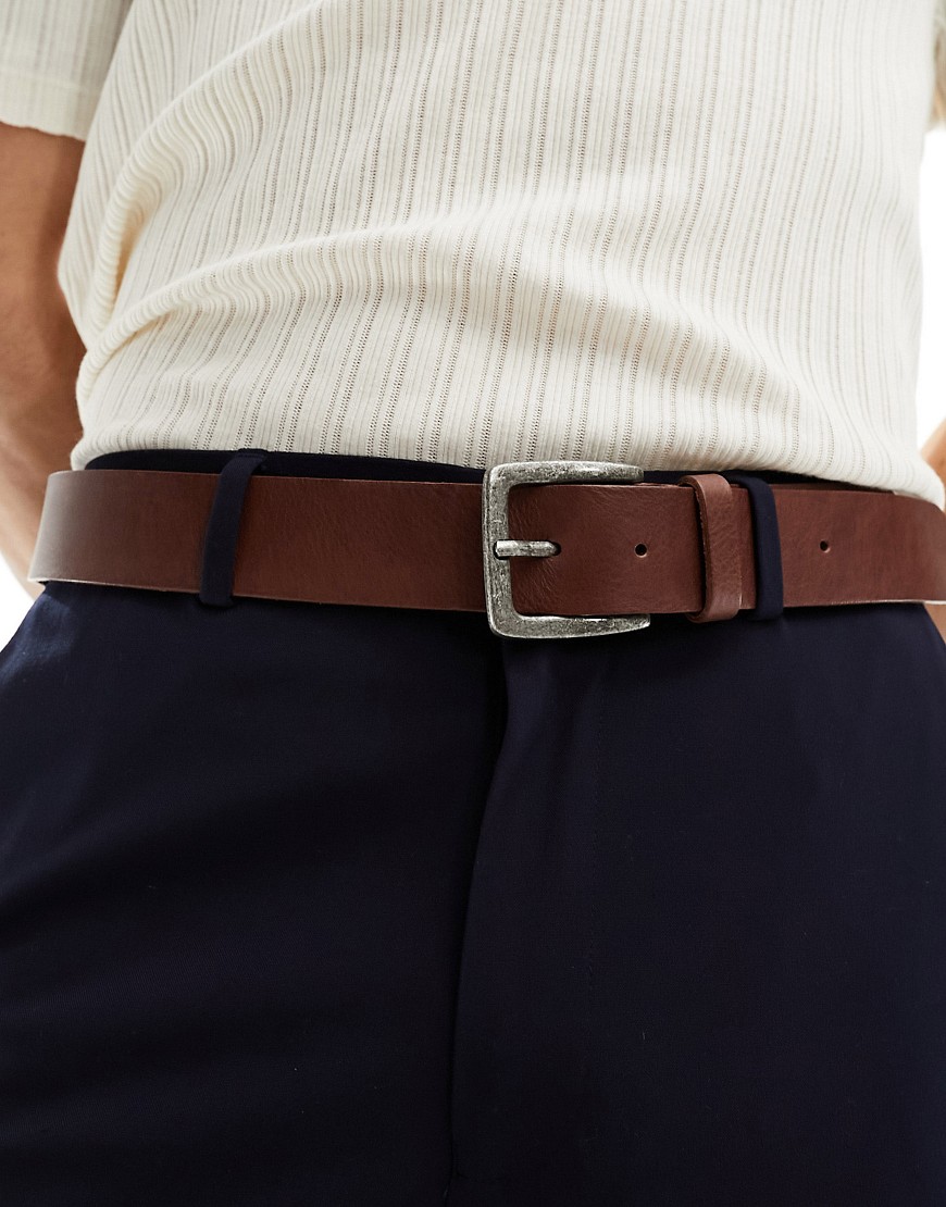leather belt in brown