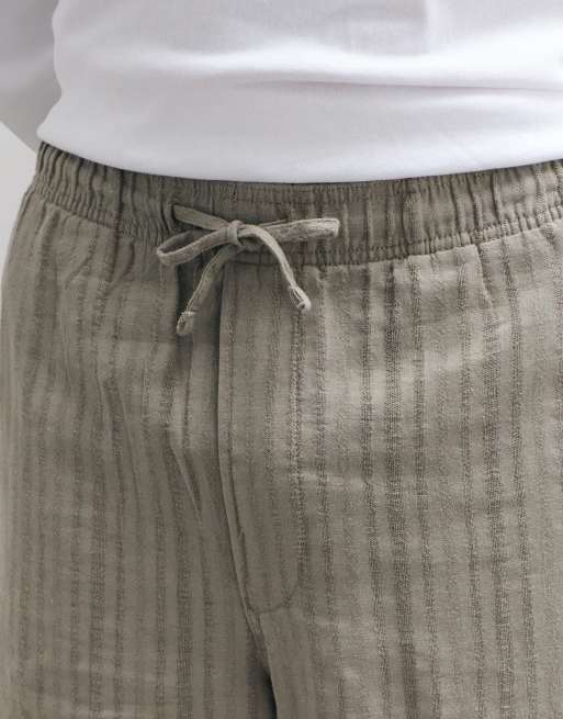 ONLY & SONS linen blend textured shorts set in sage green, 2 of 5