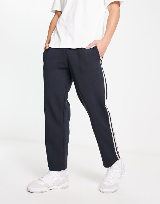 Only & Sons – Locker geschnittene Jogginghose in Marineblau mit Zierstreifen 