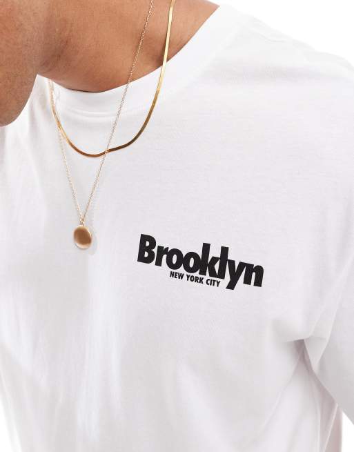 ONLY & SONS – Locker geschnittenes T-Shirt in Weiß mit Brooklyn-Bridge-Rückenprint, 4 von 4