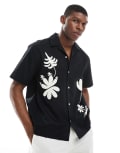 [ONLY & SONS] ONLY & SONS loose fit embroidered shirt in black-White M Jet Black