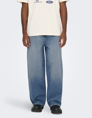Relaxed Fit 1