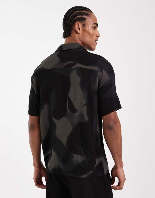 ONLY & SONS - Overhemd met reverskraag, print en wassing in zwart, 3 van 5