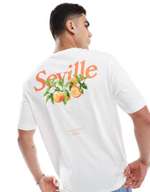 ONLY & SONS – Oversize-T-Shirt in Weiß mit „Seville“-Rückenprint