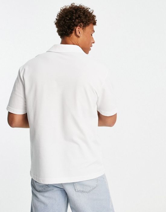 https://images.asos-media.com/products/only-sons-oversize-textured-revere-polo-in-white/202619818-2?$n_550w$&wid=550&fit=constrain