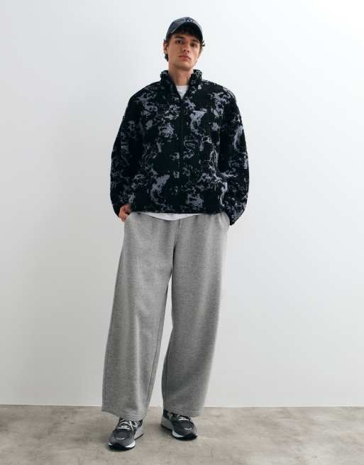 ONLY & SONS oversized fleece in black abstract print, 4 of 10