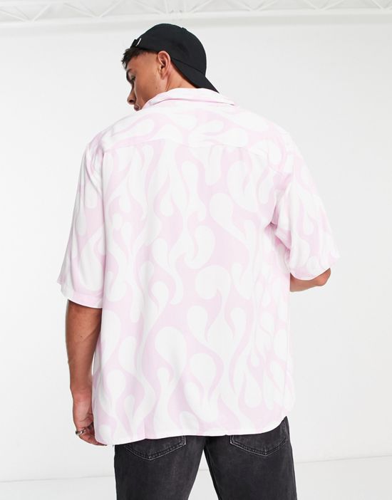 https://images.asos-media.com/products/only-sons-oversized-revere-shirt-in-flame-print-in-lilac/203084693-2?$n_550w$&wid=550&fit=constrain