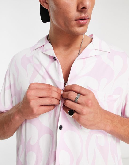 https://images.asos-media.com/products/only-sons-oversized-revere-shirt-in-flame-print-in-lilac/203084693-3?$n_550w$&wid=550&fit=constrain