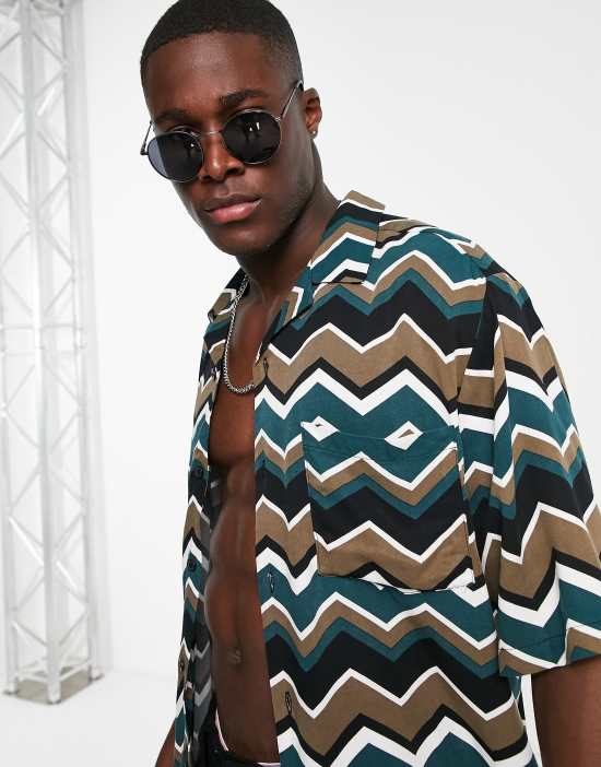 https://images.asos-media.com/products/only-sons-oversized-revere-short-sleeve-shirt-in-mini-zigzag-print/203084134-1-teak?$n_550w$&wid=550&fit=constrain