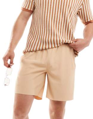 plisse pull on shorts in beige-Neutral