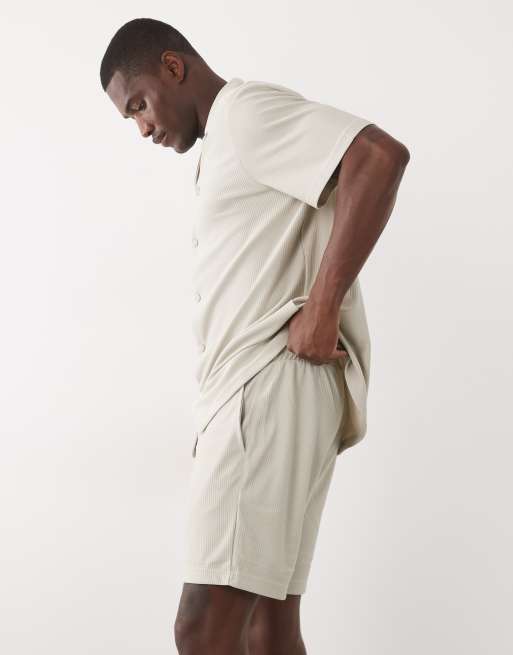 ONLY & SONS plisse shorts co-ord in beige, 3 of 5