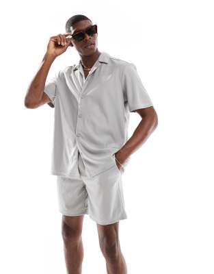 ONLY & SONS ONLY & SONS plisse shorts co-ord in grey