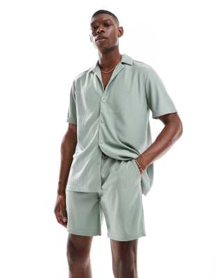 ONLY & SONS ONLY & SONS plisse shorts co-ord in sage green