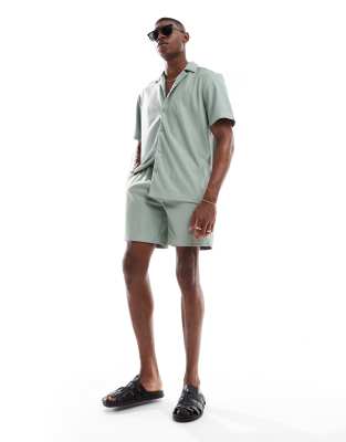 Only & Sons Plisse Shorts In Green