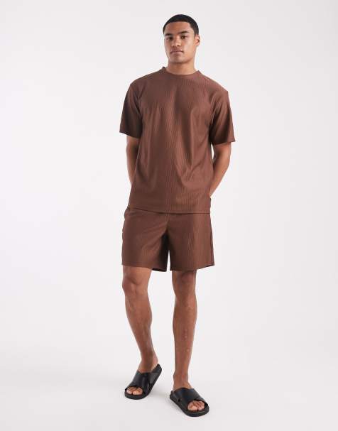 ONLY & SONS – Plissiertes Set in Braun mit Oversize-T-Shirt und Shorts - view 1