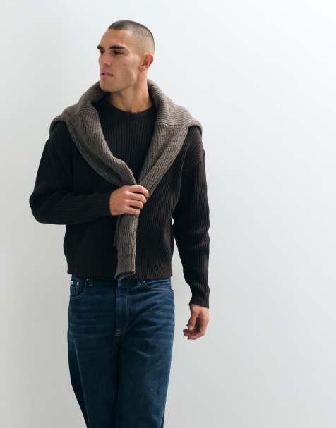 ONLY & SONS prążkowany sweter z okrągłym dekoltem w kolorze ciemnobrązowym - view 1