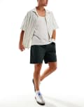 [ONLY & SONS] ONLY & SONS pull on twill shorts in dark teal-Green XL Balsam green