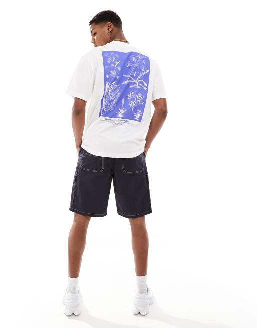 Only & Sons - Råhvid T-shirt med blomstermønster på ryggen i afslappet pasform