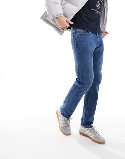 ONLY & SONS - Regular-fit jeans in middenblauwe wassing - view 1