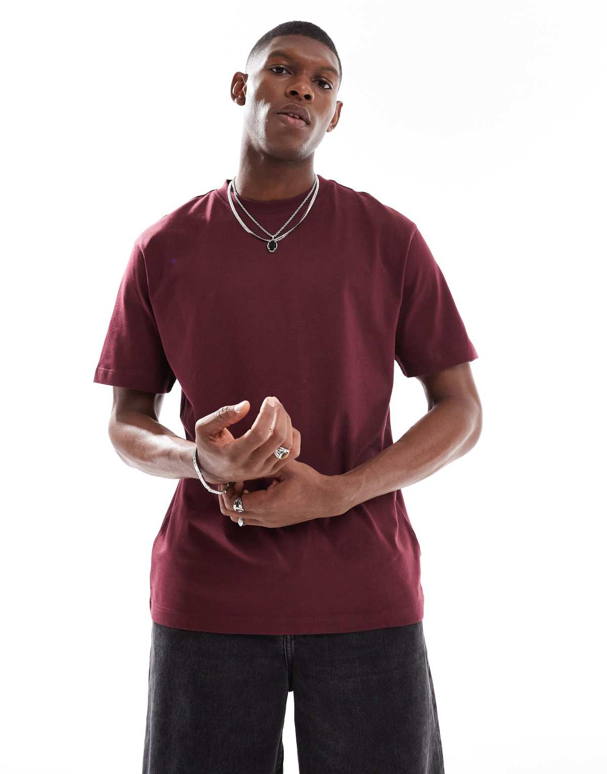 ONLY & SONS relaxed fit t-shirt in burgundy