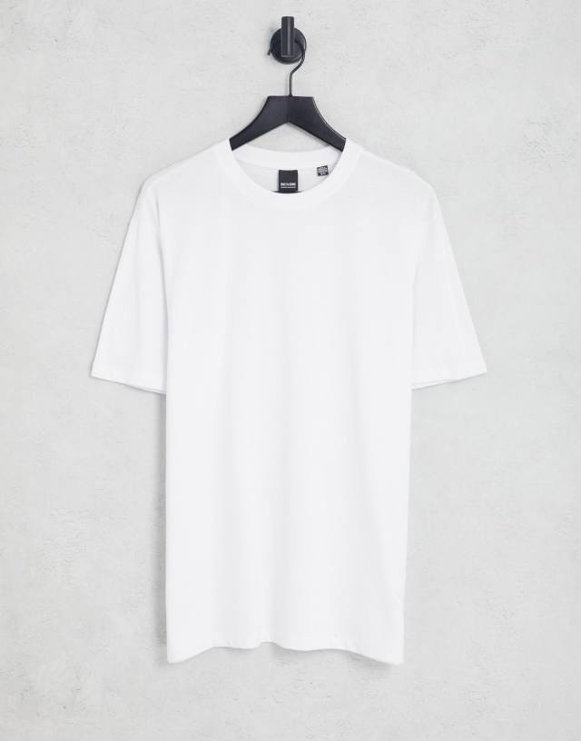 Only & Sons relaxed t-shirt in white