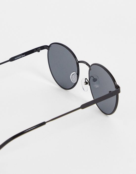 https://images.asos-media.com/products/only-sons-round-sunglasses-in-black/202609732-4?$n_550w$&wid=550&fit=constrain