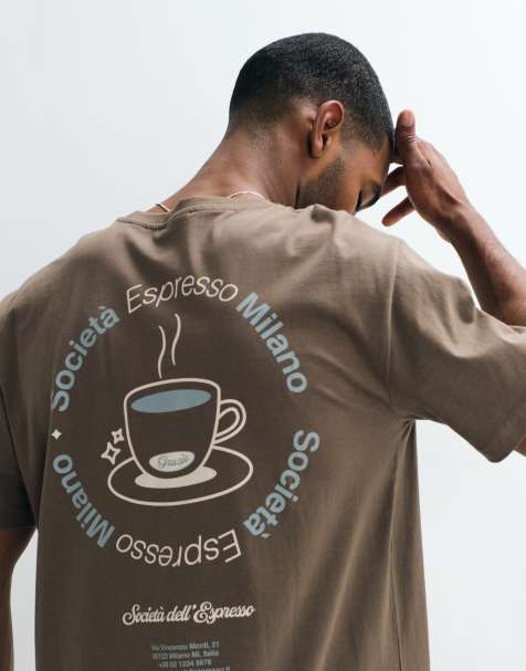 Only & Sons - Ruimvallend T-shirt met espresso-print op de achterkant in licht kaki bruin - view 1