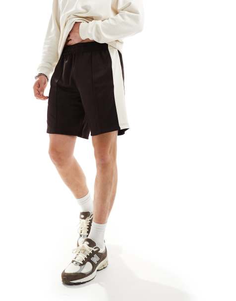 ONLY & SONS – Schlupfshorts in Braun mit seitlichem Streifen - view 1
