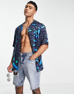 Only & Sons short sleeve shirt in enlarge palm print in blue co-ord