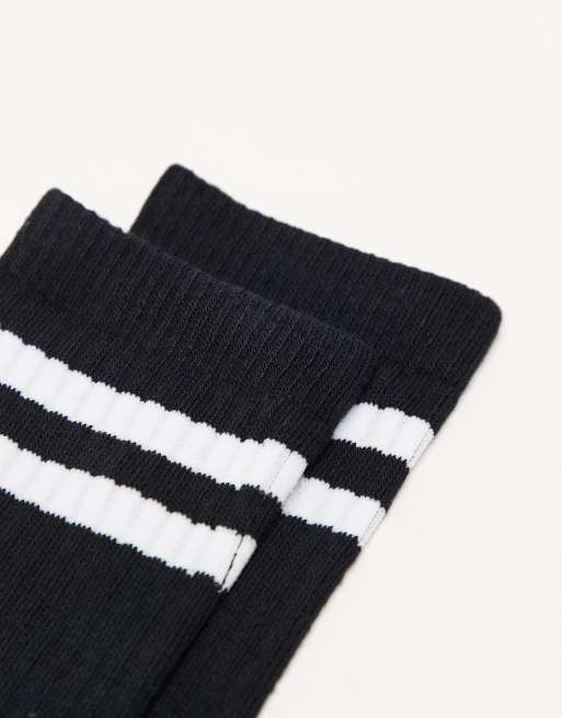 ONLY & SONS – Socken in Schwarz mit weißen Streifen, 2er-Pack, 3 von 3