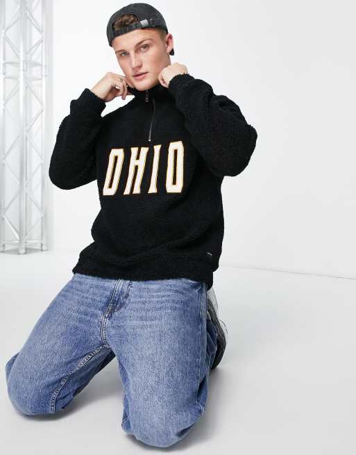 Only & Sons - Sweatshirt met 1/4 rits en Ohio-borduursel in zwarte teddystof