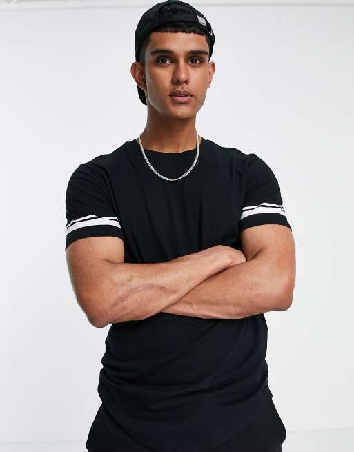 Only & Sons - T-shirt taglio lungo nera con righe sulle maniche