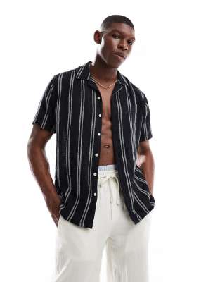 ONLY & SONS – Texturiertes Hemd in Marineblau mit Streifen und Reverskragen - view 1