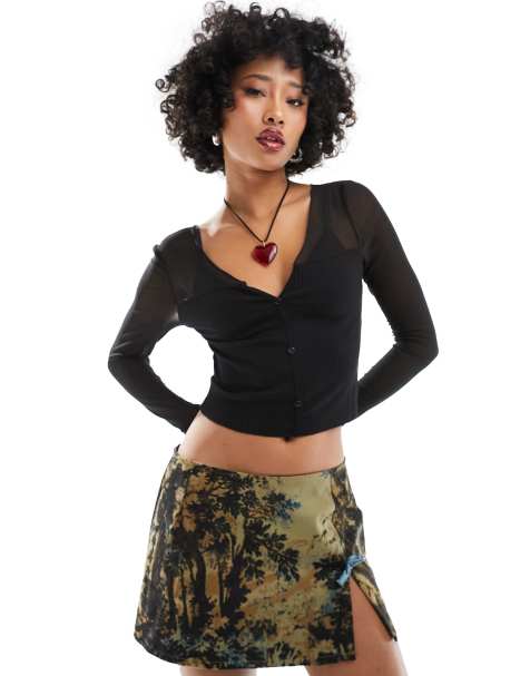 Only - Sort og ribstrikket croptop med V-hals og mesh-detalje - view 1