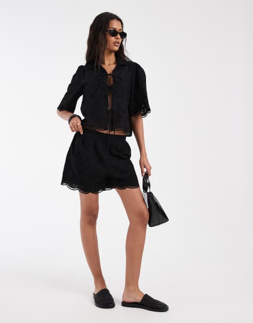 ONLY - Sorte shorts med broderede detaljer - Del af sæt, 2 af 5