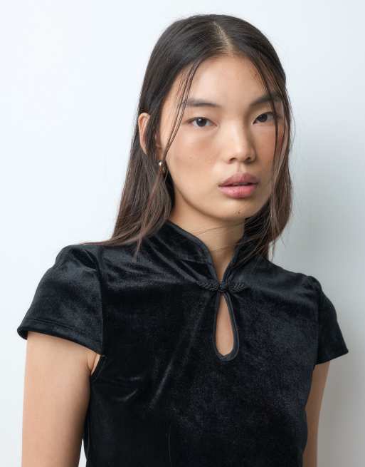 ONLY stand up collar short sleeve velvet top in black, 4 of 10