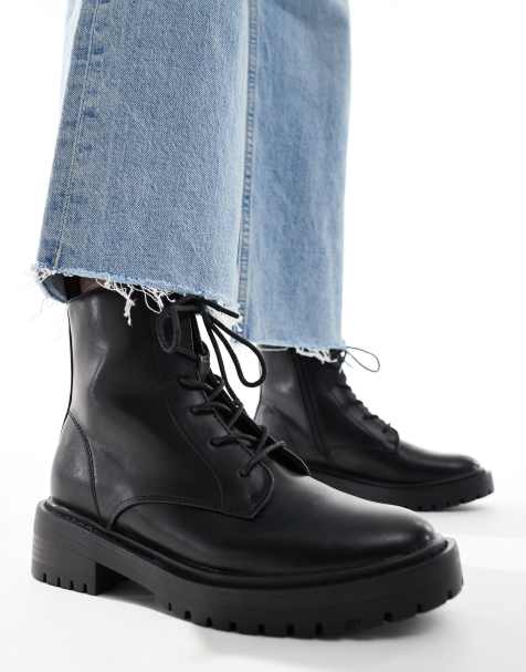 ONLY – Stiefel aus schwarzem Kunstleder mit Schnürung vorne und klobigem Absatz - view 1