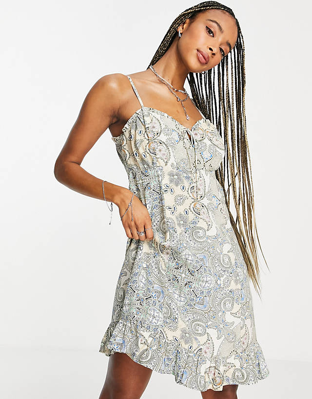 ONLY - strappy tie front mini cami dress in cream paisley print