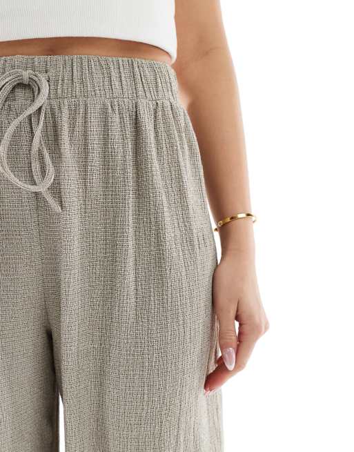 ONLY – Strukturierte Hose in Taupe mit Bindegürtel und weitem Bein, 5 von 5