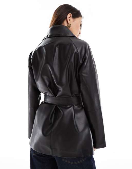 ONLY – Svart, kort trenchcoat i läderimitation , 3 av 4