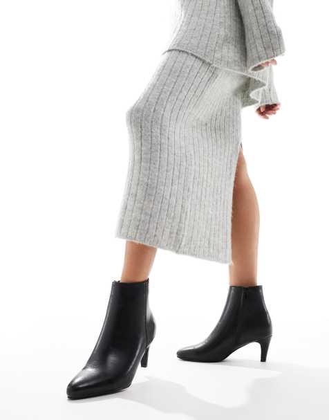 ONLY – Svarta ankelboots i läderimitation med klack - view 1