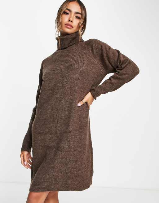 Only - Sweaterkjole med rullekrave i brun